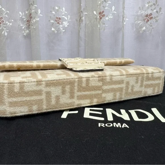 Fendi Vintage Baguette 1997 - Brand New, Authentic - Picture 4 of 7